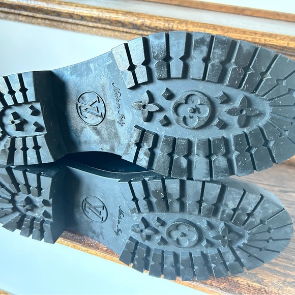 Authentic Louis Vuitton Black Drops Flat Half Boot - Picture 6 of 6